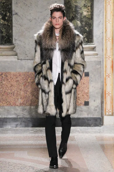 Look 31